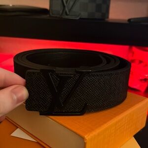 Louis vuitton belt